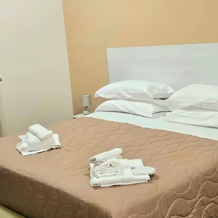 Ovidio فندق مبيت وإفطار